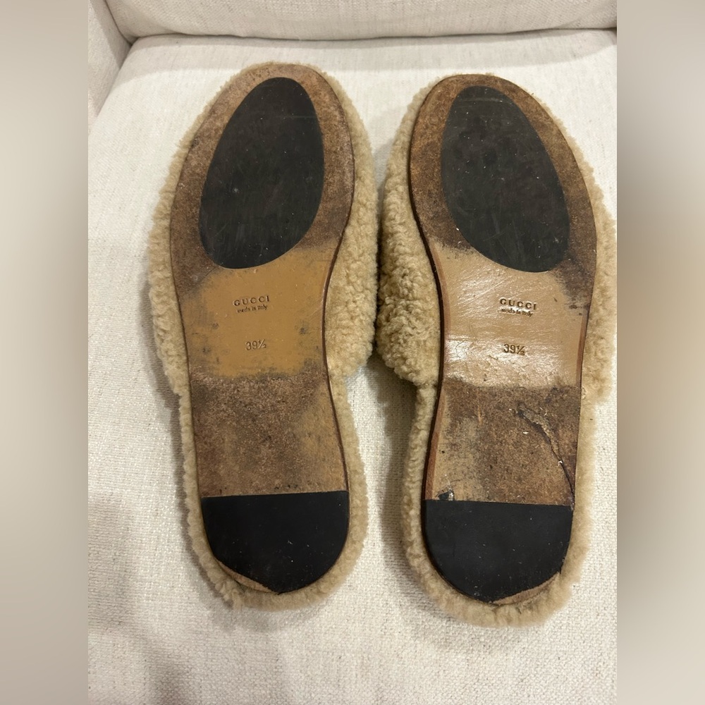 Gucci Beige Shearling Slip-On Mules with brown Double-G - Picture 4 of 6